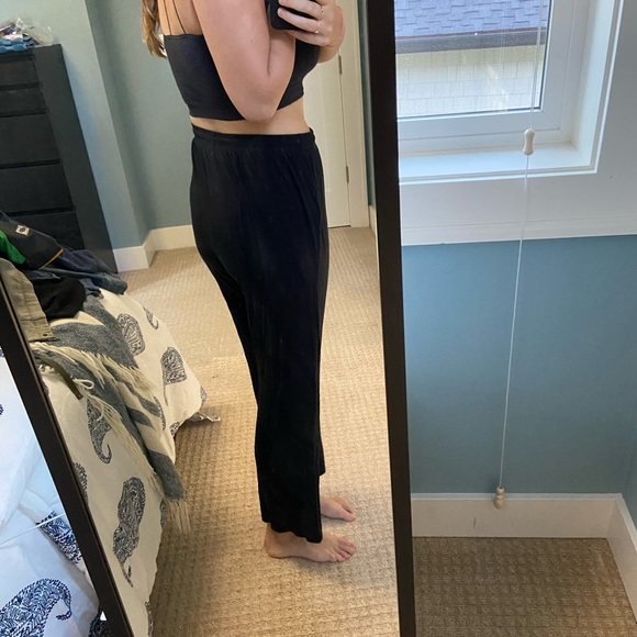 Old Navy Flowy Sweats - Picture 3 of 3